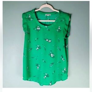 Pleione cap sleeve green floral top size medium